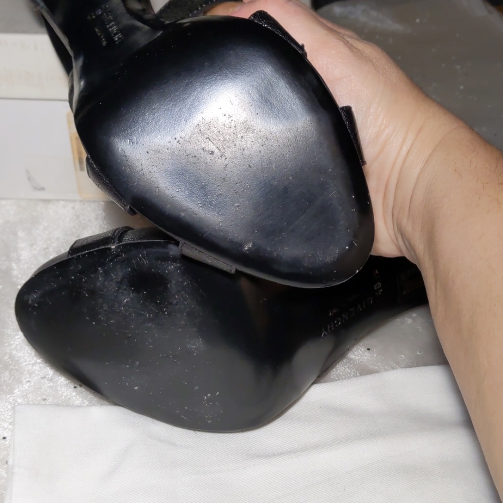 Givenchy Black Malabar Heel - Picture 14 of 14